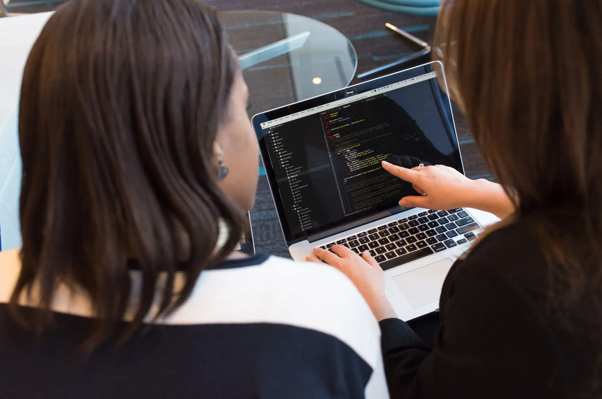 /images/Blog/crafting-tailored-digital-solutions-the-power-of-custom-web-development.webp